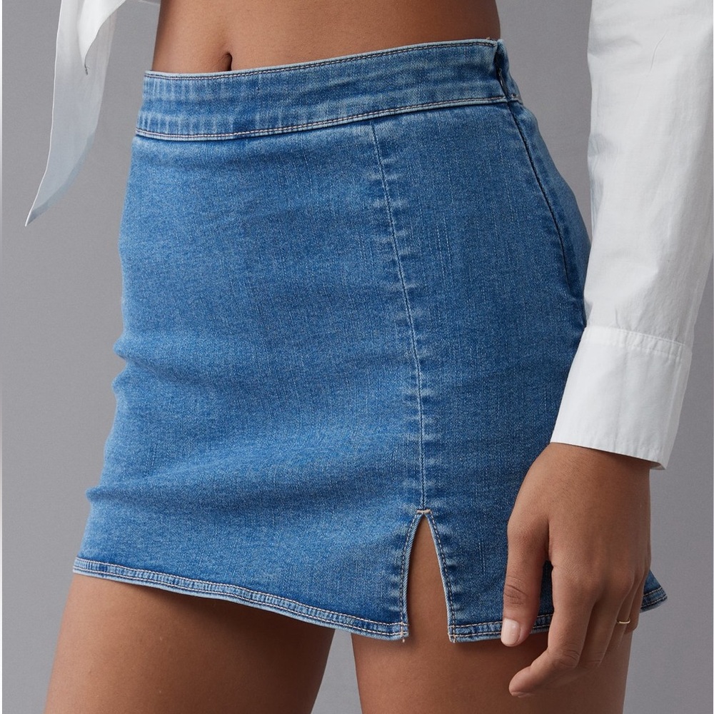 NWT American Eagle Next Level High-Waisted Denim Skort